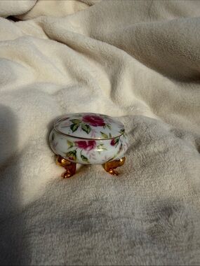 Lefton rose chintz three footed trinket box